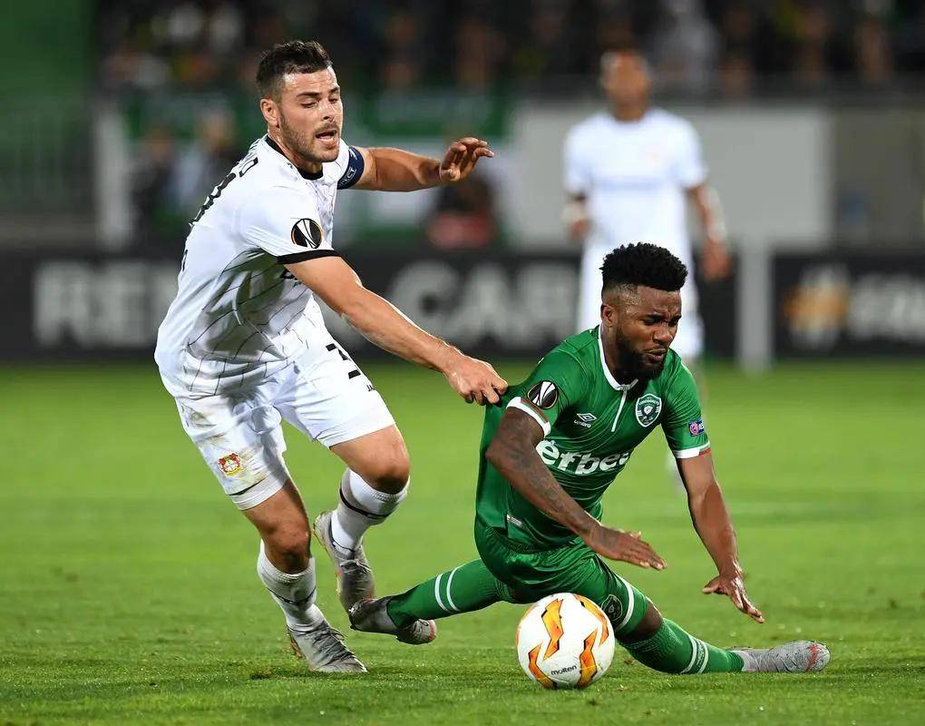 虽然场面不 虽然场面不